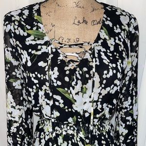 Beautiful Black Floral Chiffon Dress W/ Scrunched Waist🌸